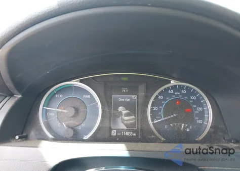 2016 Toyota Camry Hybrid из США, поврежденный, VIN 4T1BD1FK8GU177969